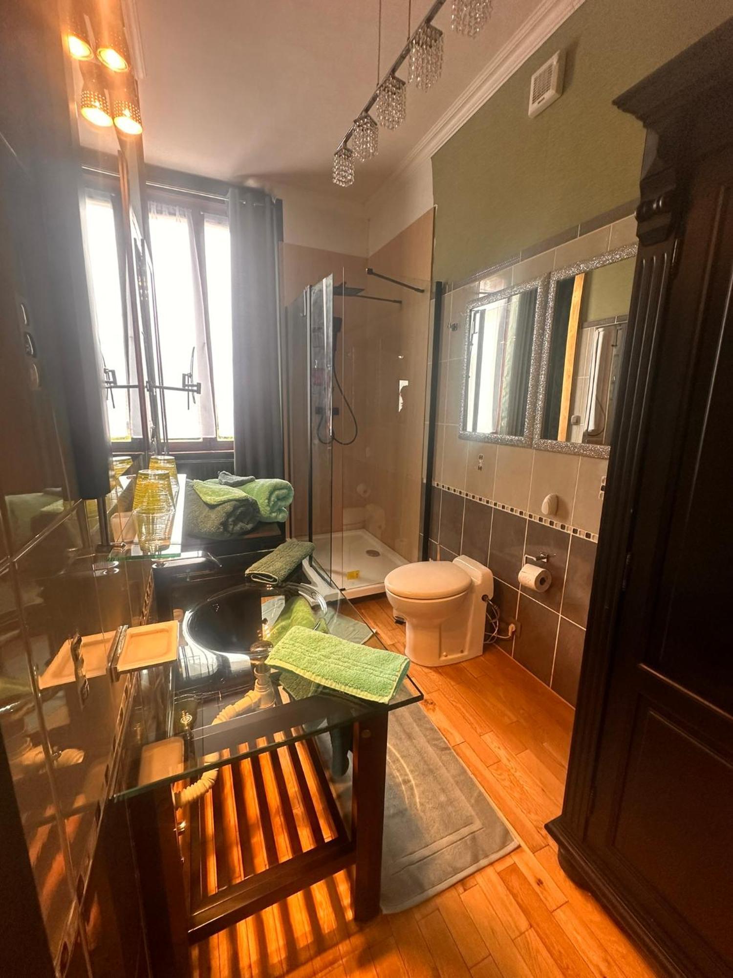 Le Chateau De Frankie Spas-Saunas Grand-Reng ภายนอก รูปภาพ