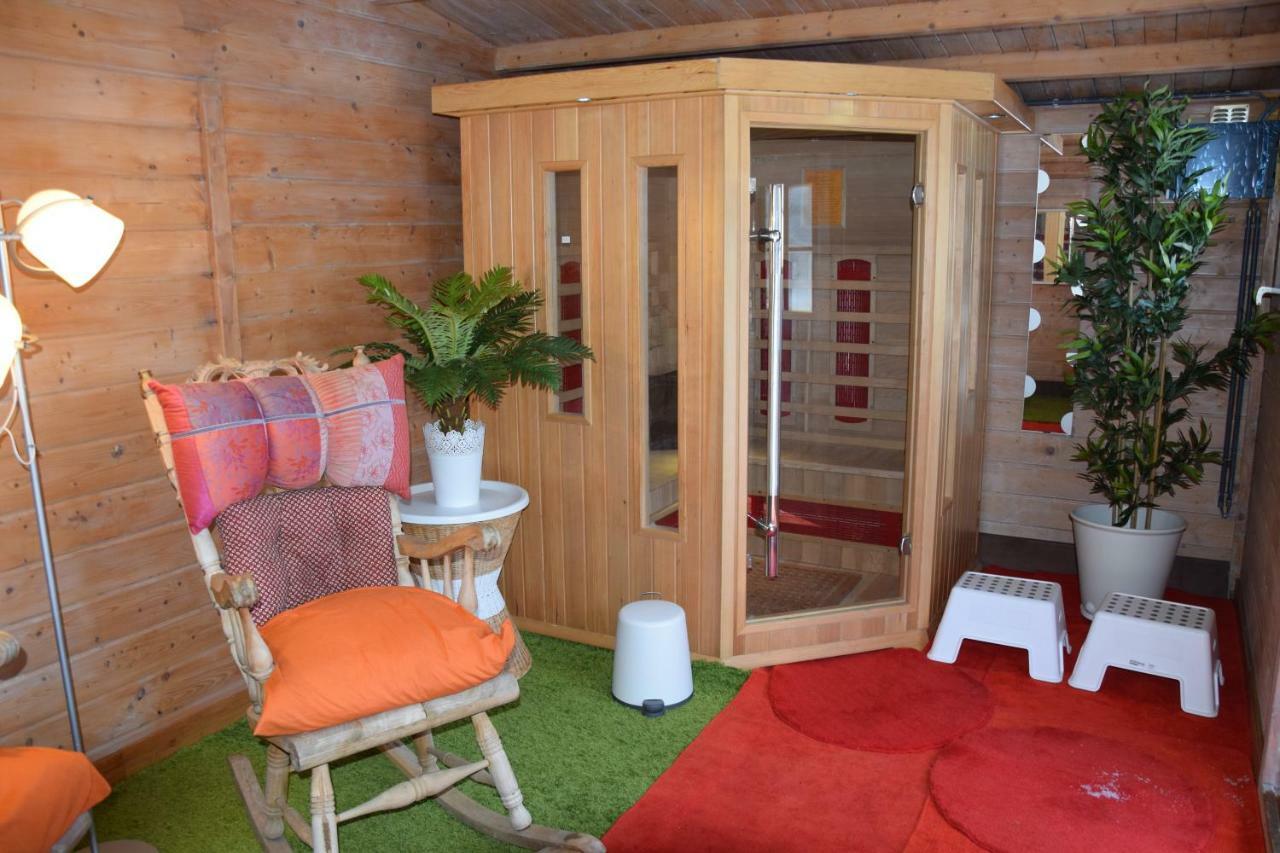 Le Chateau De Frankie Spas-Saunas Grand-Reng ภายนอก รูปภาพ